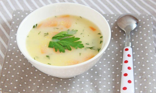 Куриный суп с овощами и кукурузной крупой